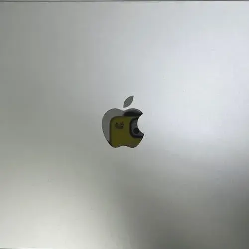 Apple 2025 Macbook Air 13