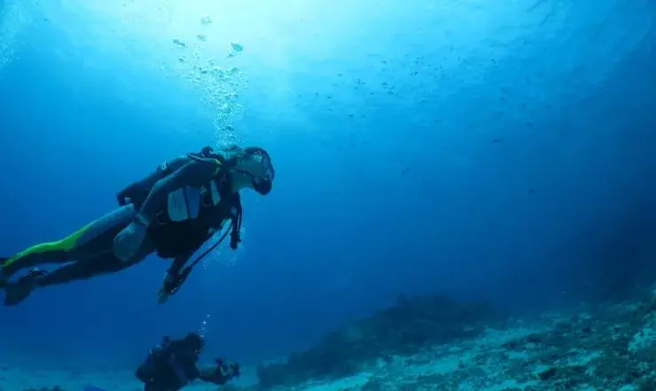 diving